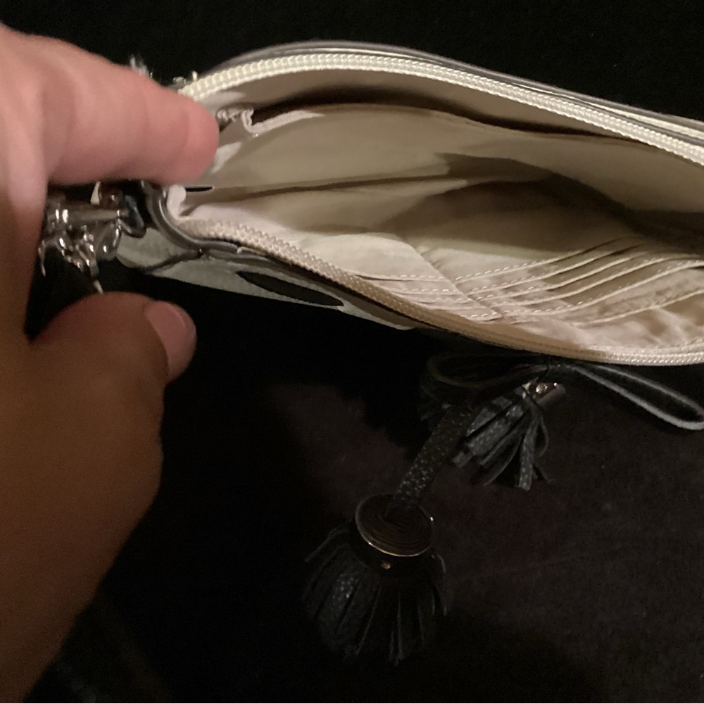 Liz Claiborne Tassel Crossbody in cream and black - Picture 5 of 9